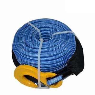 Remolque y amarre de buques con cuerda de 110 mm de diámetro